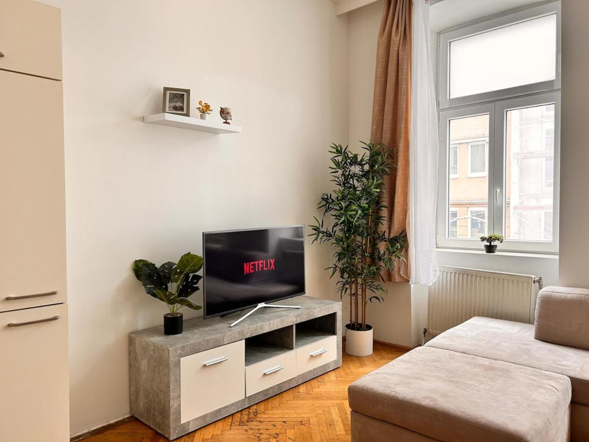 Appartement Spacious 4-room For 6 - Near Subway *